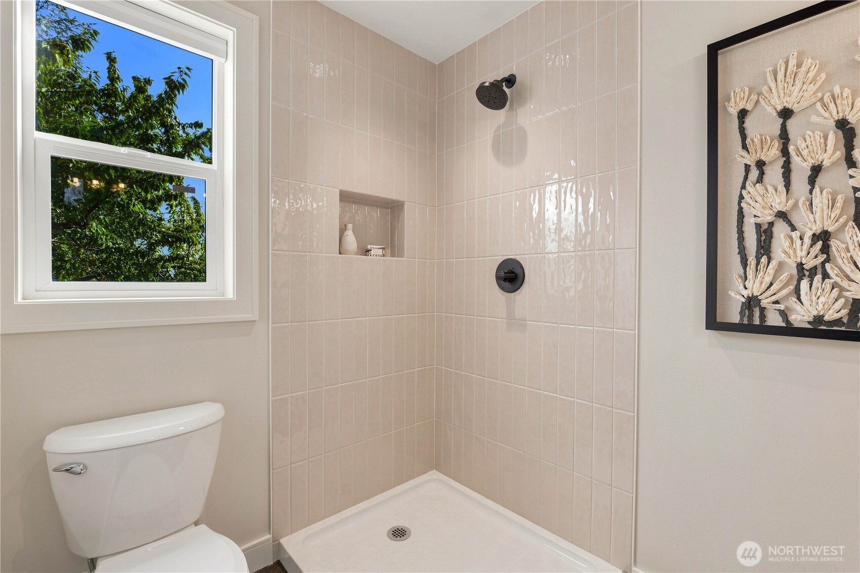property viewer photo 12