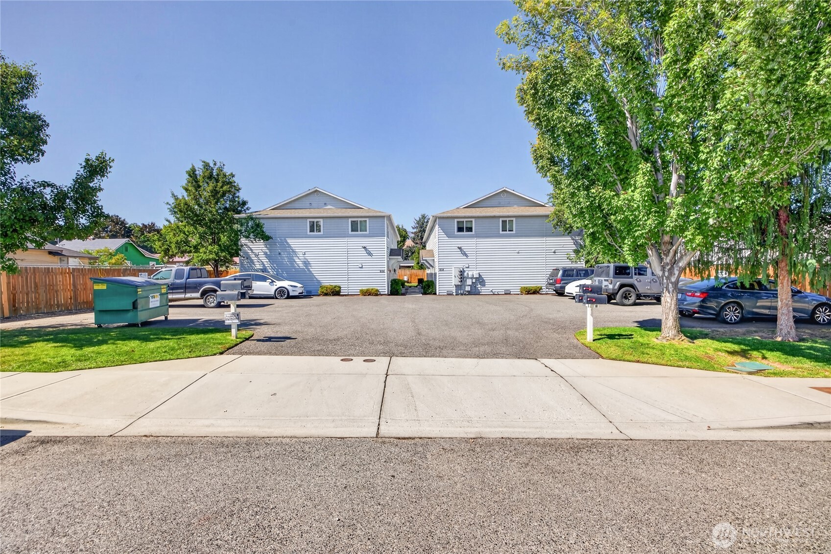 main property photo 0