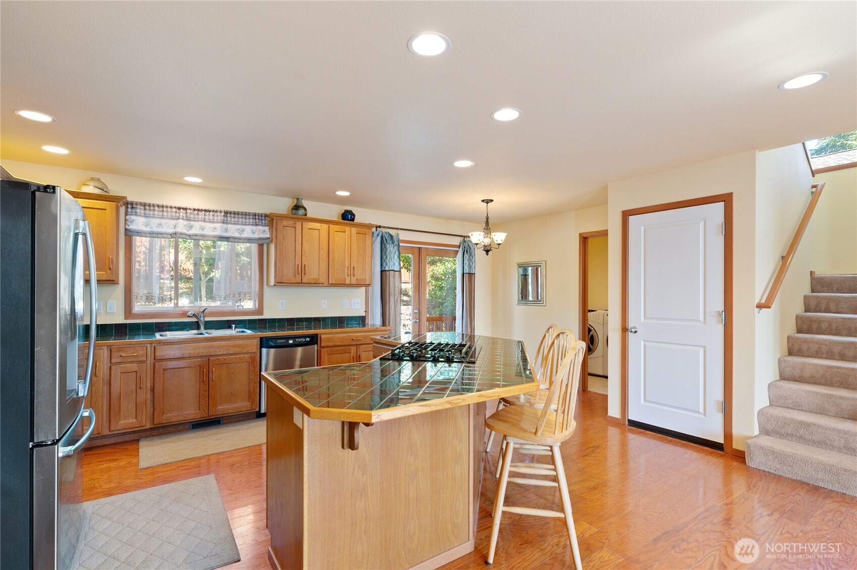 main property photo 14