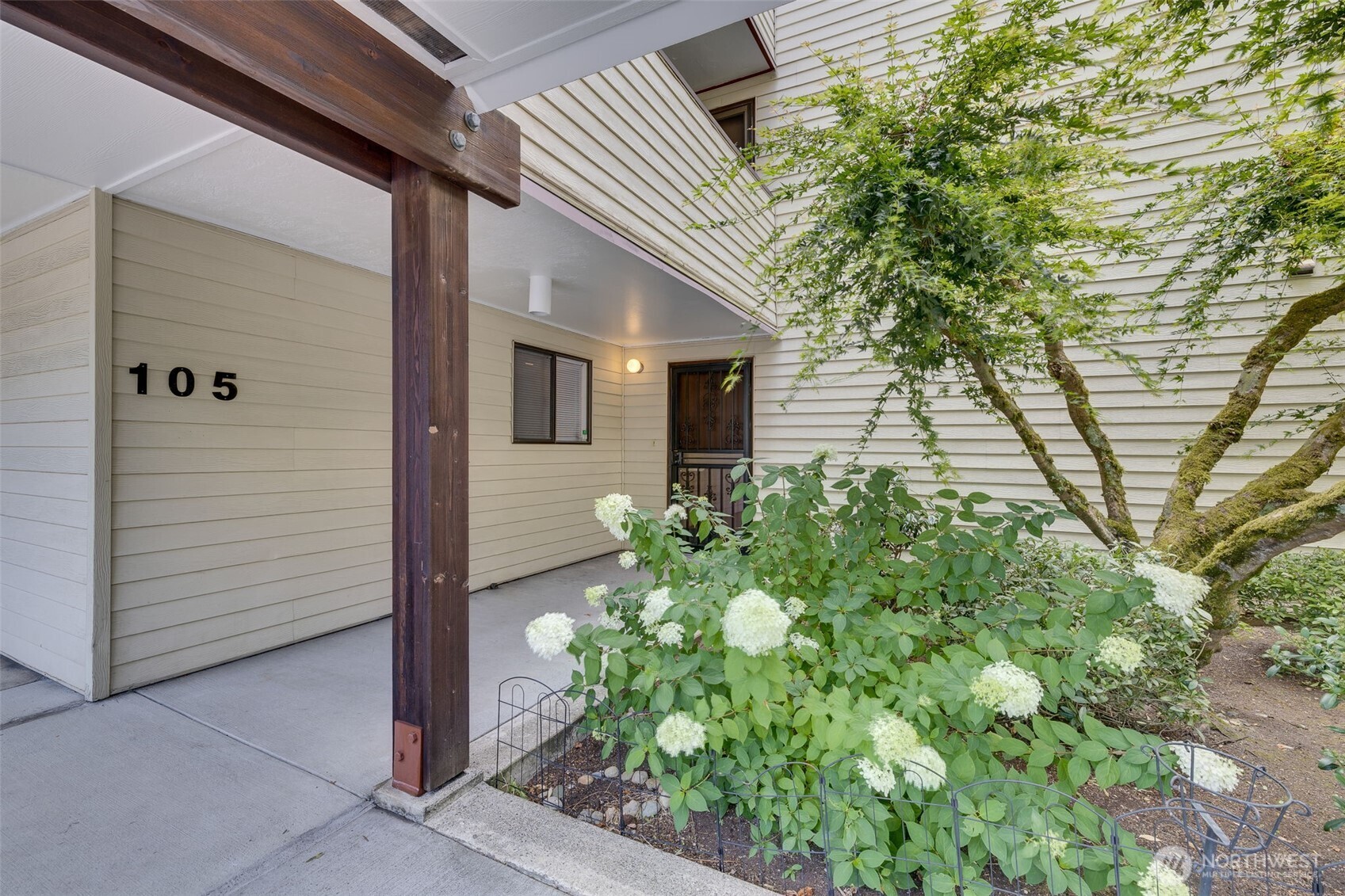 main property photo 0