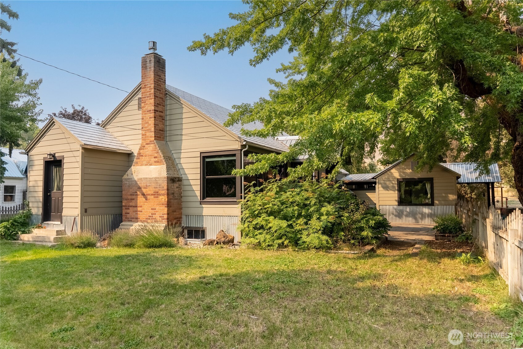 main property photo 5