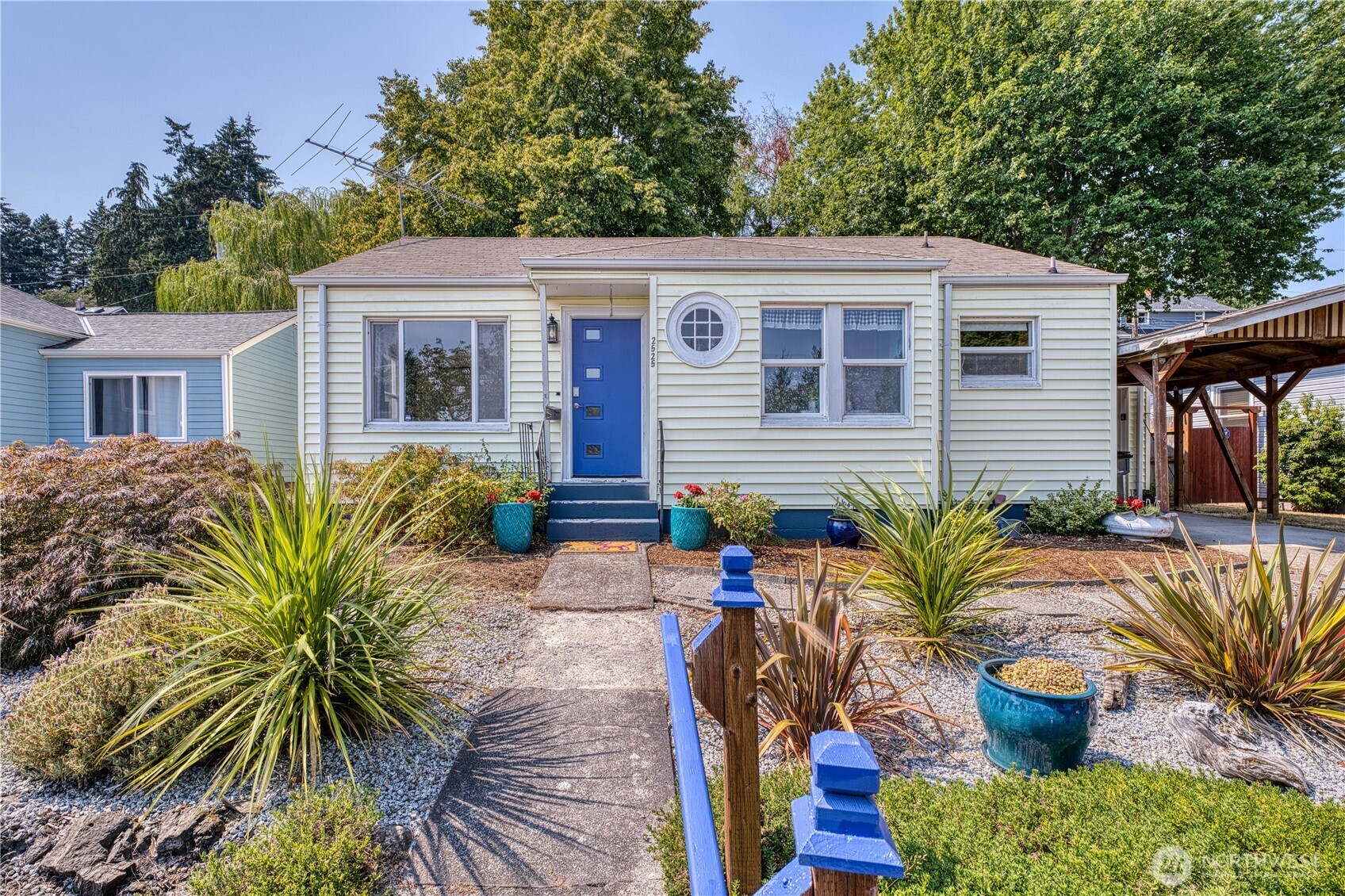 main property photo 0