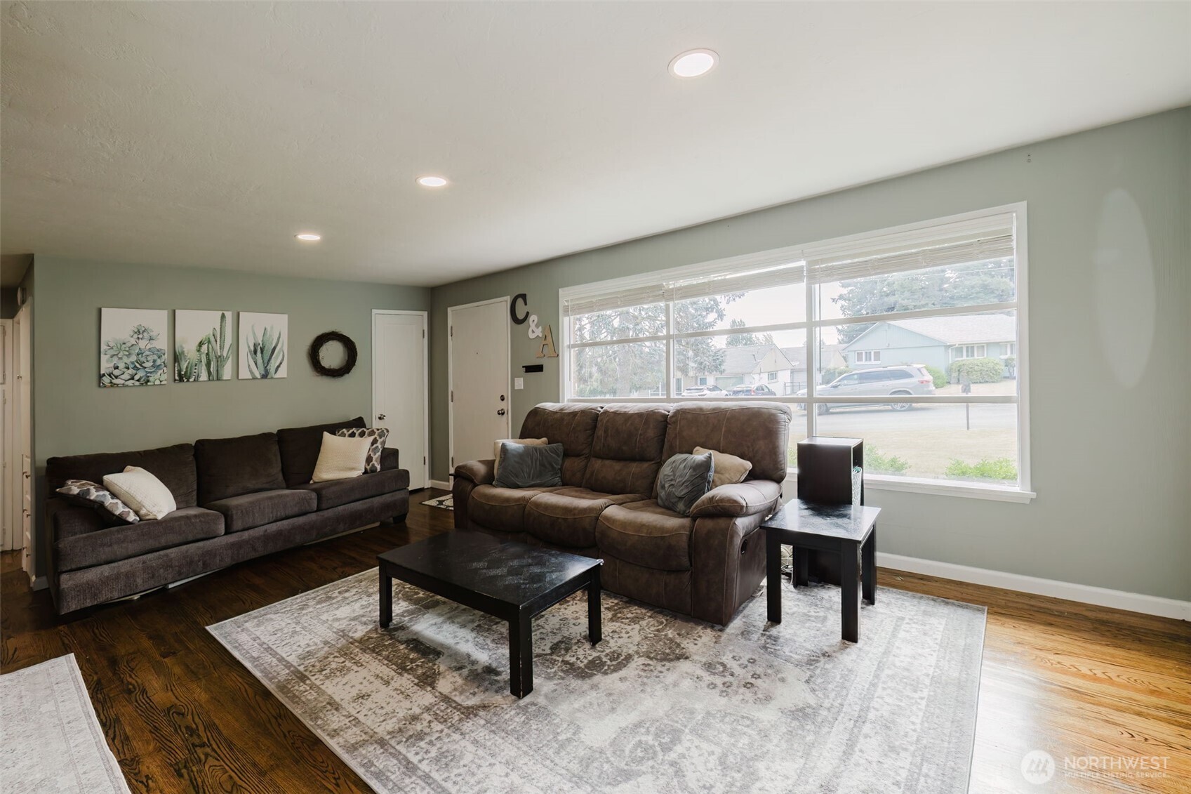 property viewer photo 4
