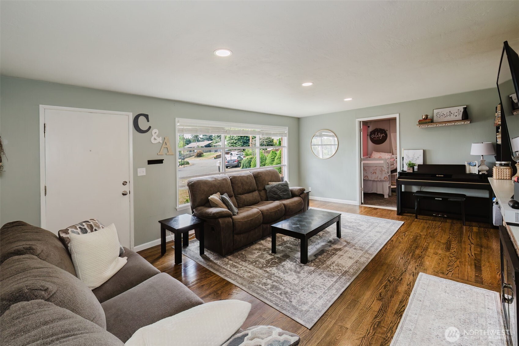 property viewer photo 5