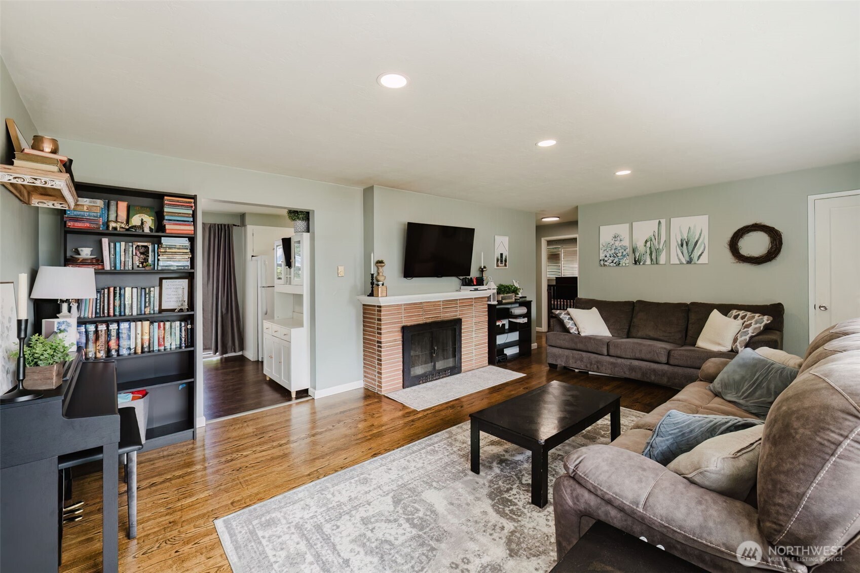 property viewer photo 7