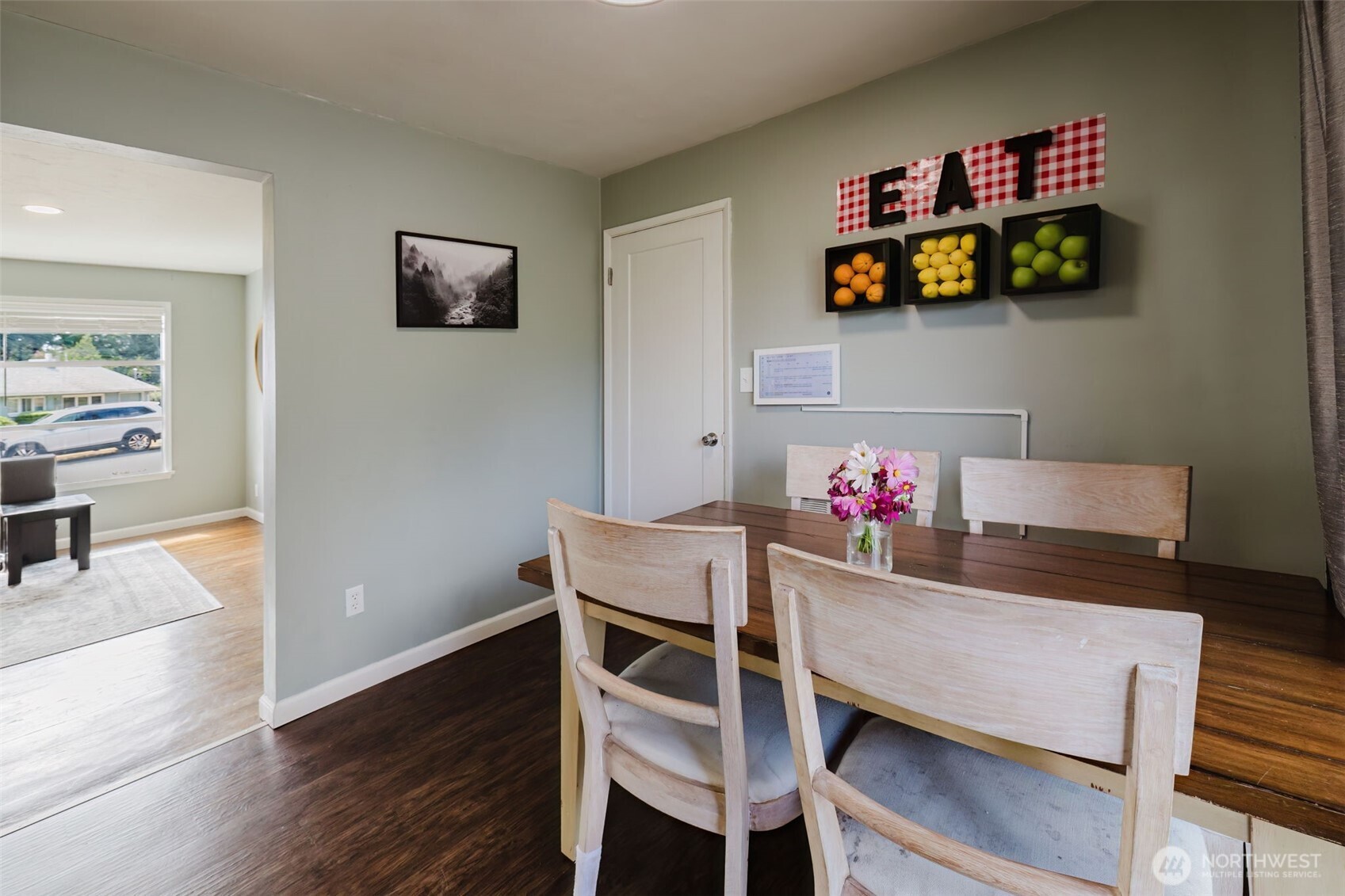 property viewer photo 8