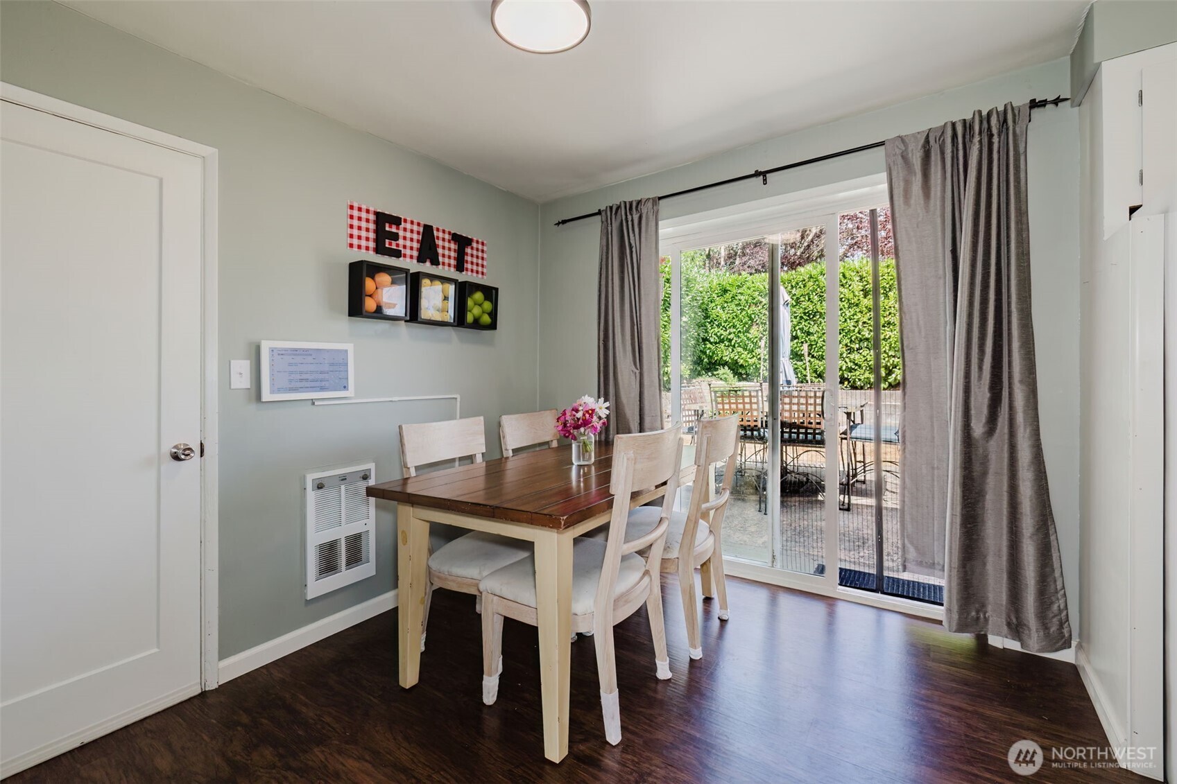 property viewer photo 9