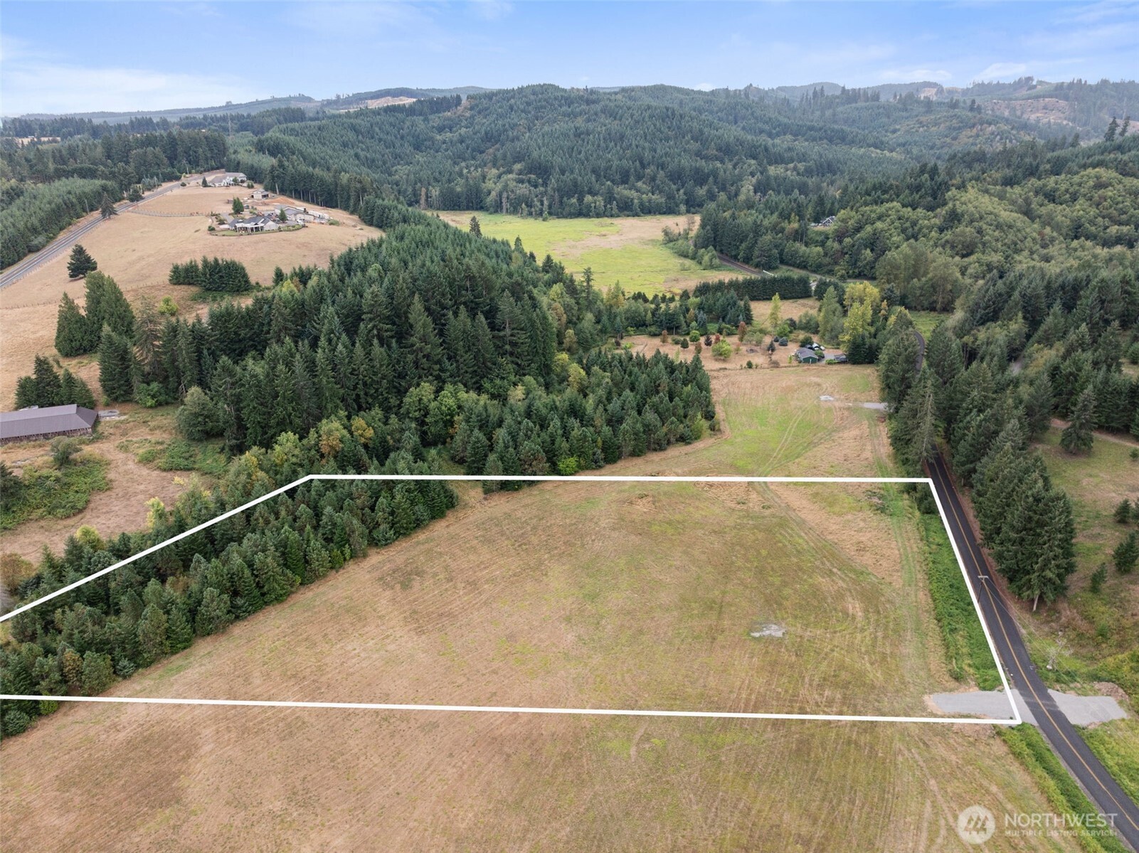 main property photo 7