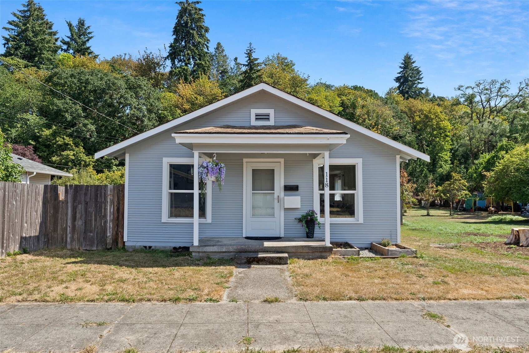 main property photo 0