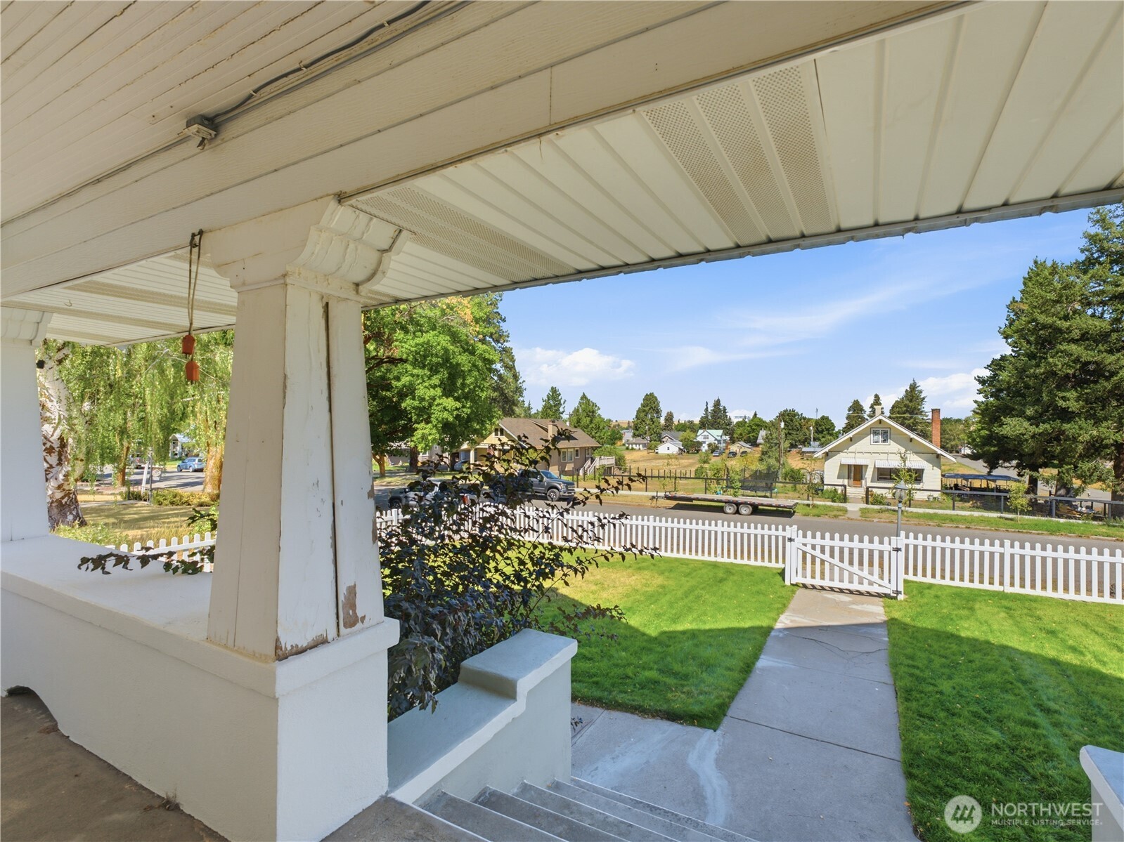 main property photo 8