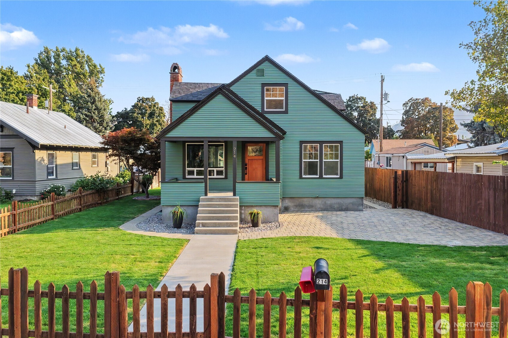main property photo 32