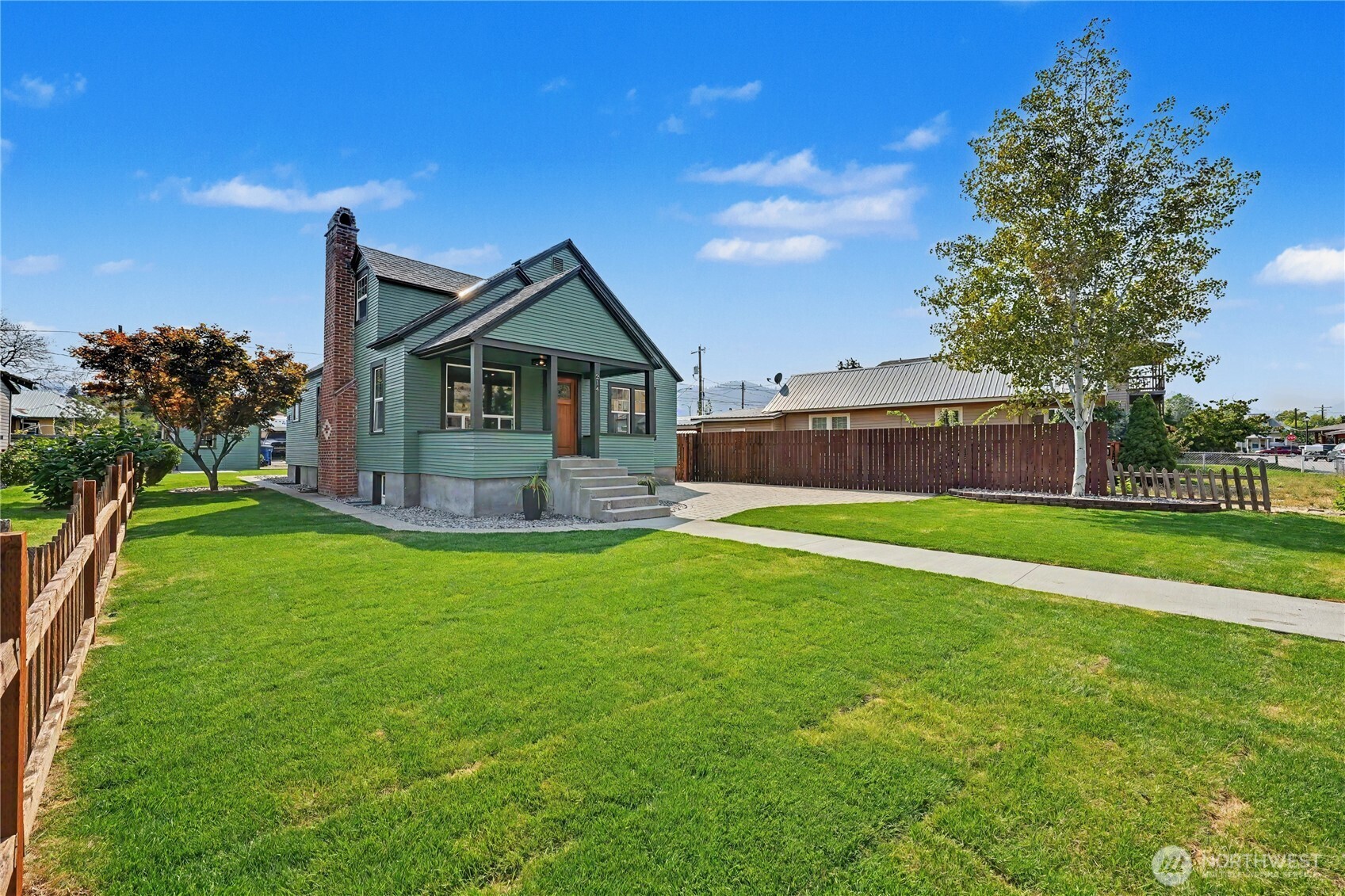 main property photo 35