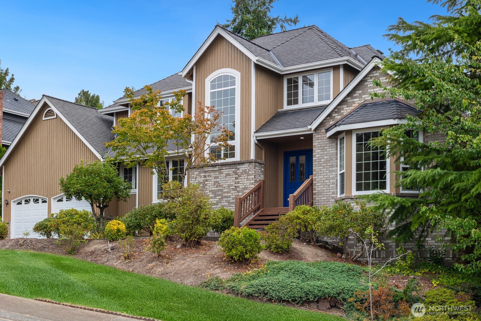main property photo 0