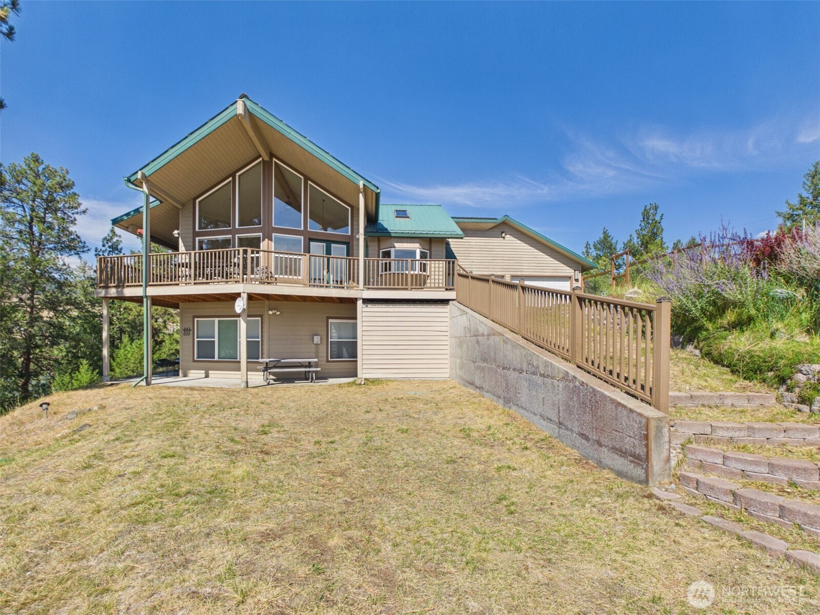 main property photo 0