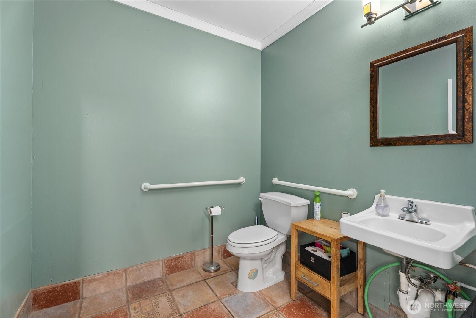 main property photo 9