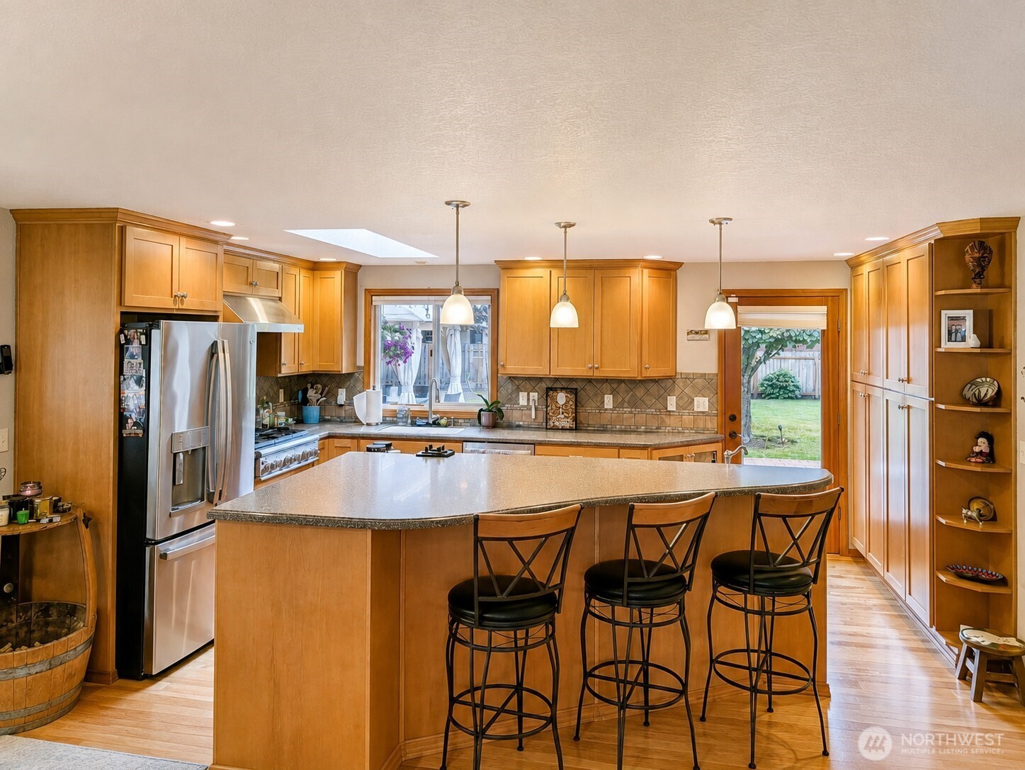 main property photo 15