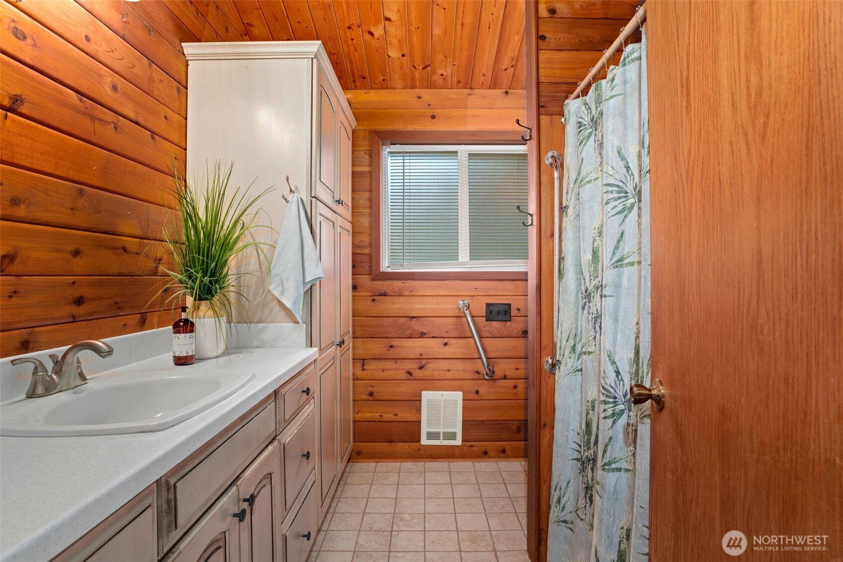 property viewer photo 22