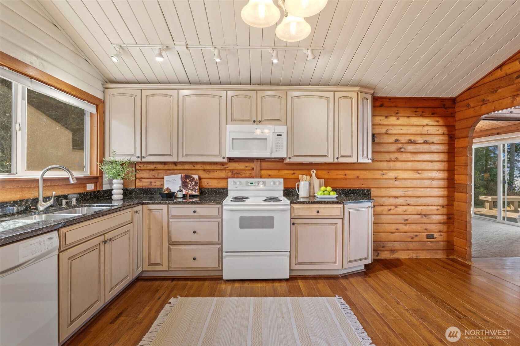 property viewer photo 9