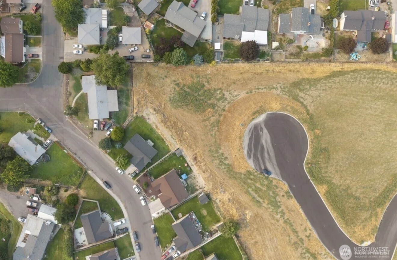 main property photo 0