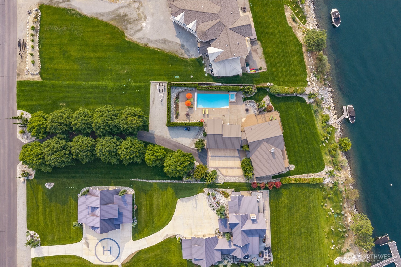 main property photo 36