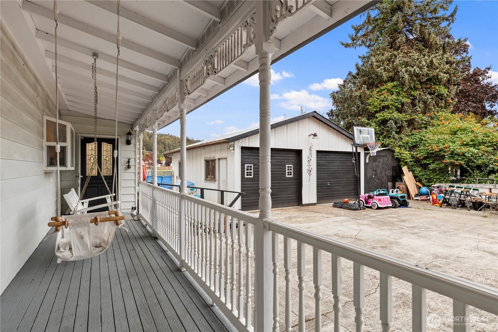 main property photo 9