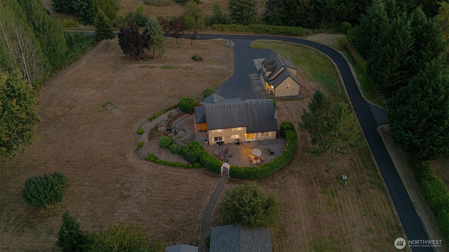 main property photo 32