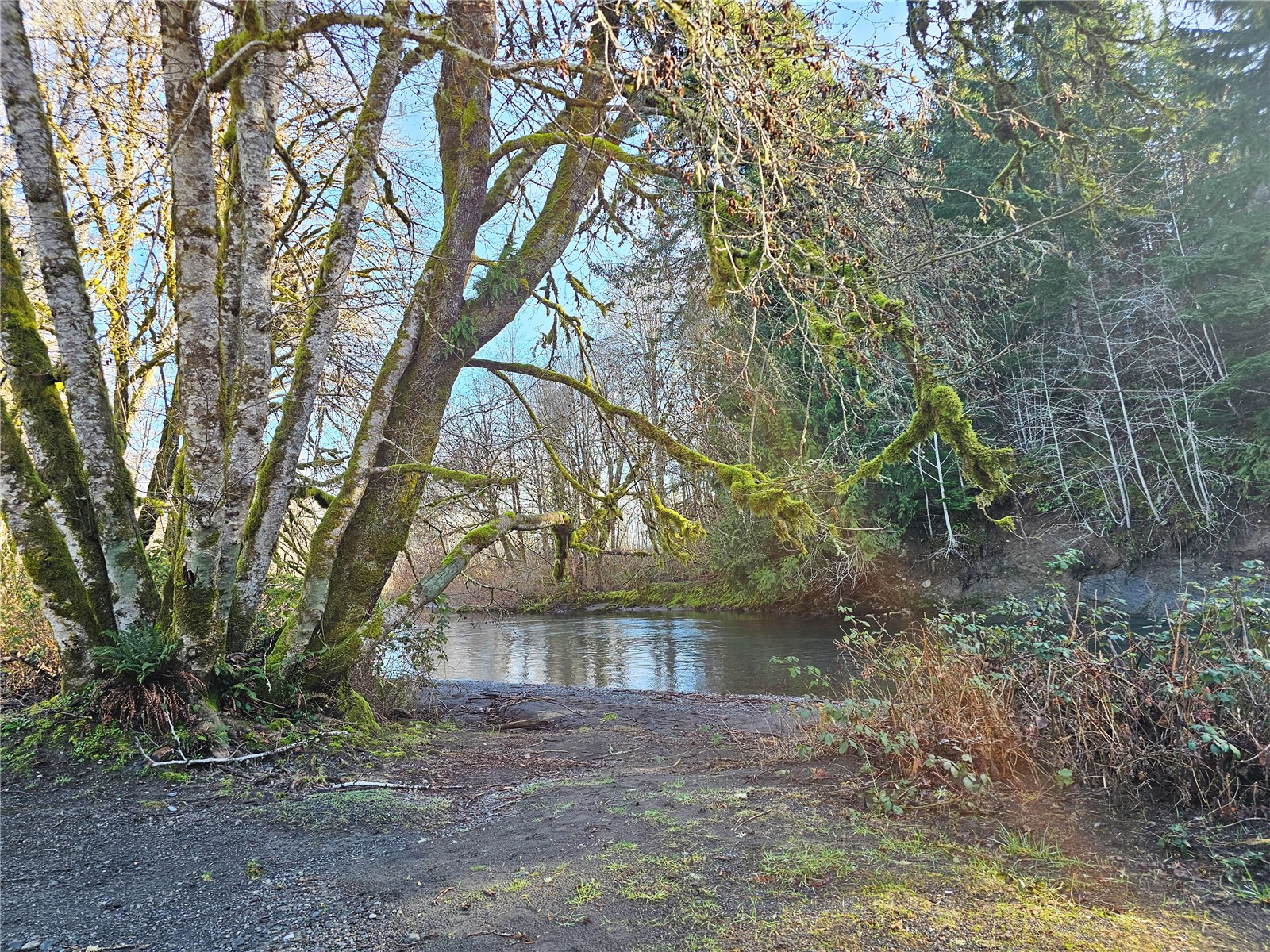 main property photo 34