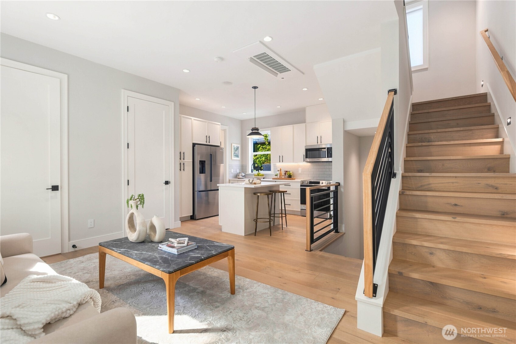 property viewer photo 9