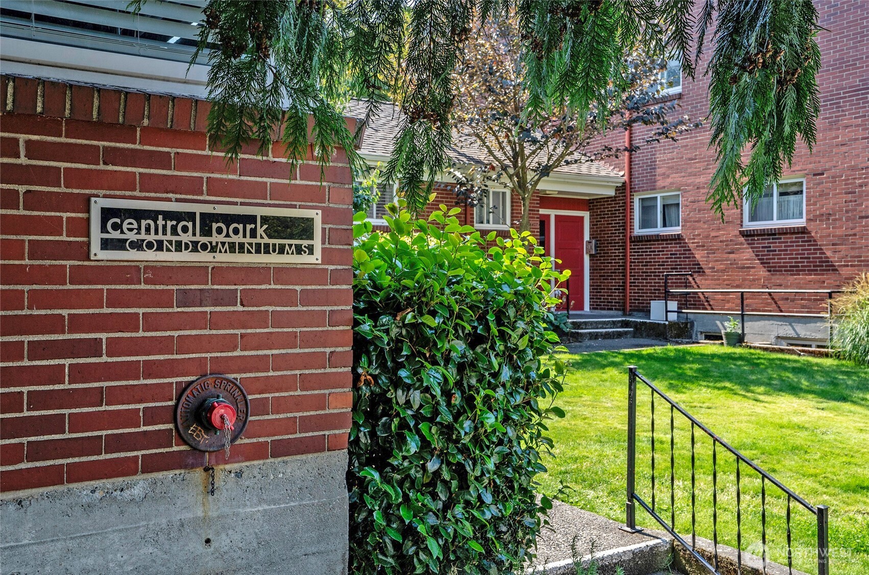property viewer photo 1