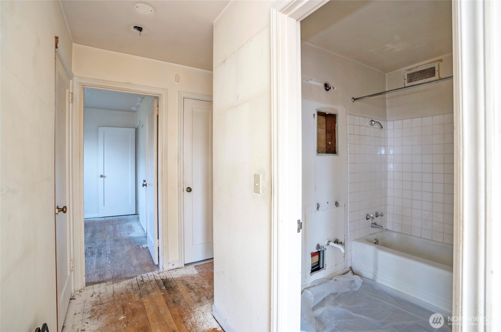 property viewer photo 16