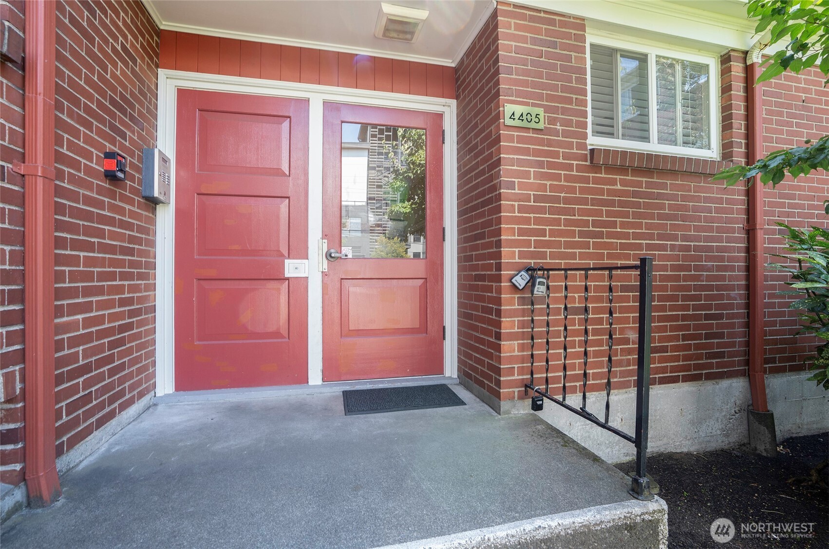 property viewer photo 4