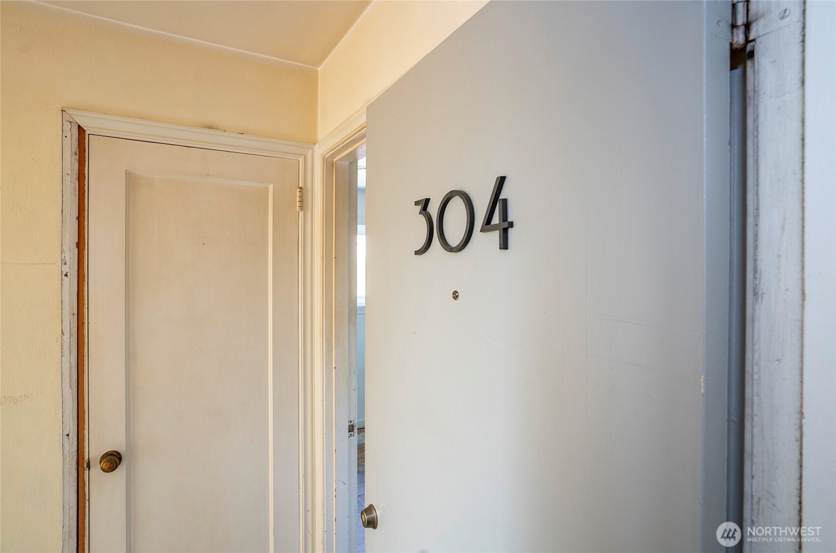property viewer photo 7