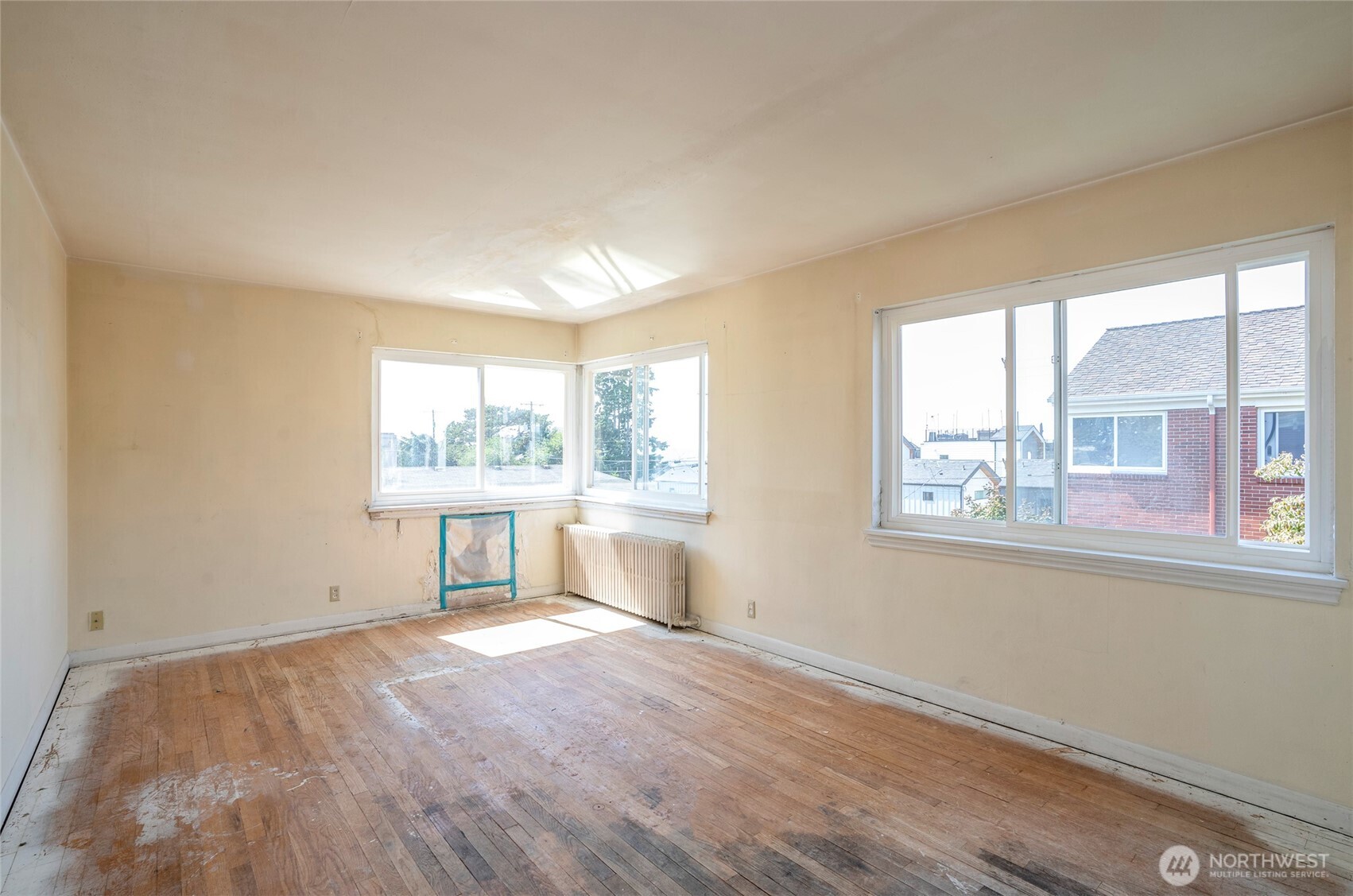 property viewer photo 9