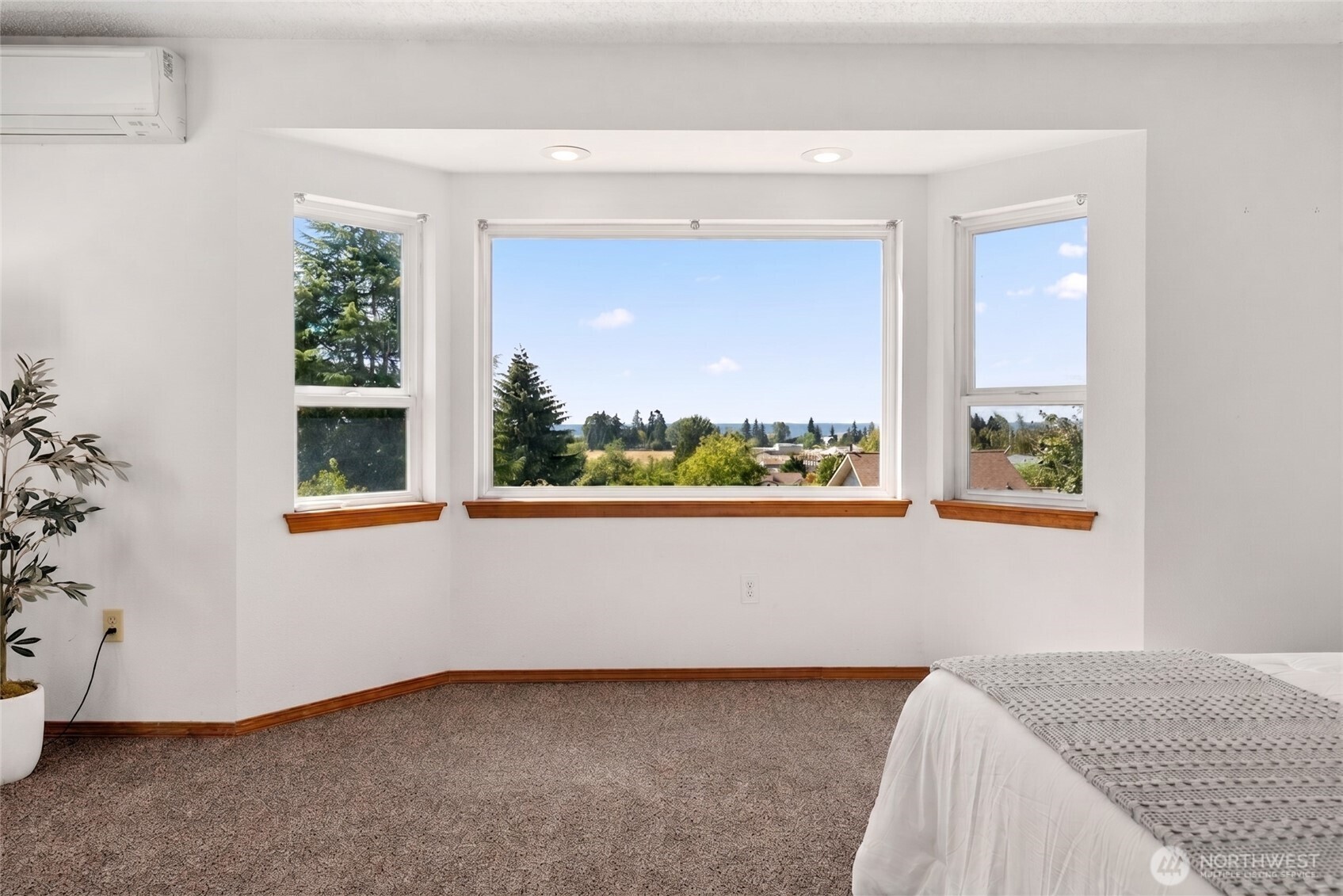 property viewer photo 26