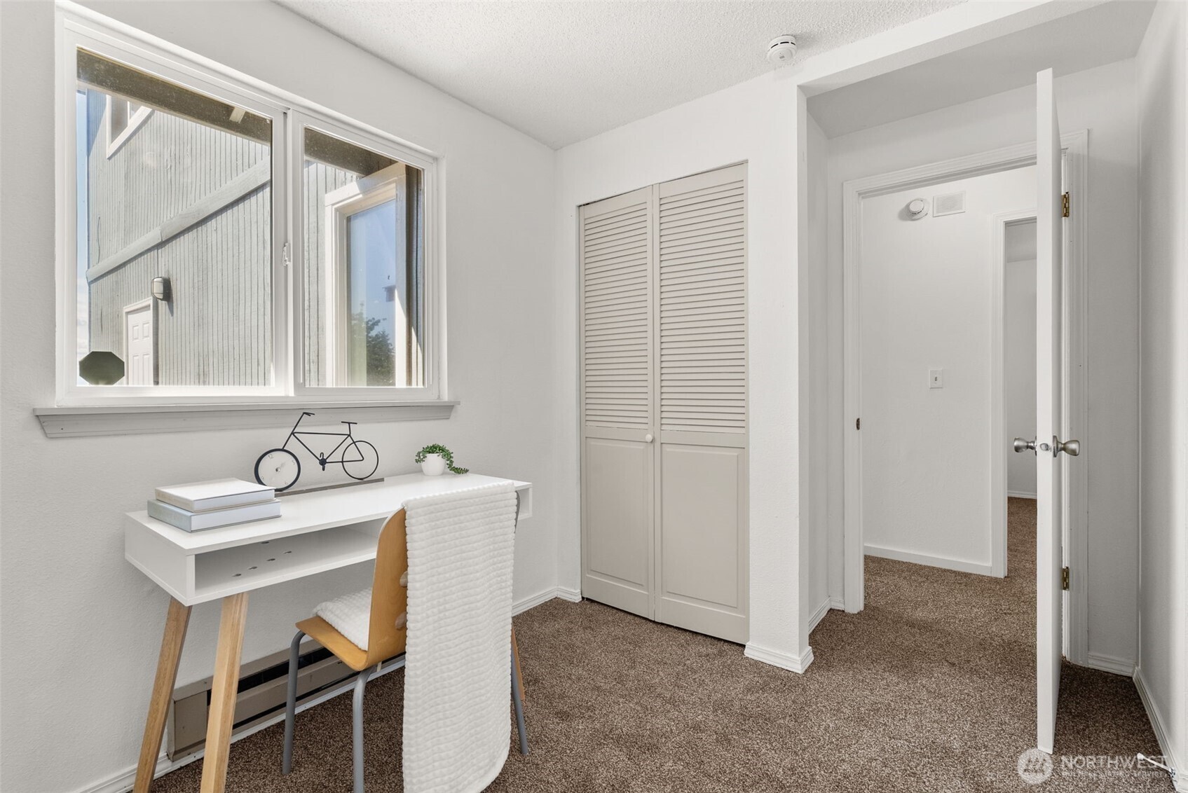 property viewer photo 30