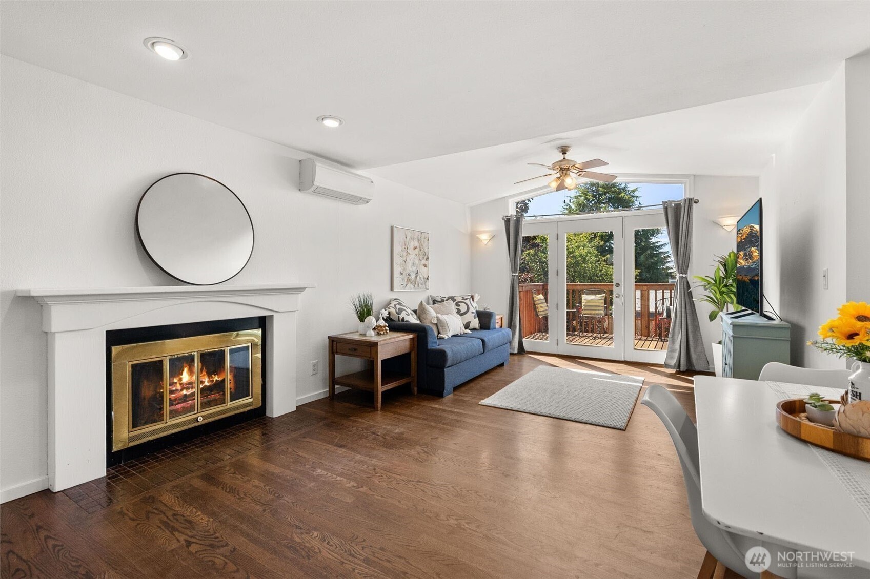 property viewer photo 6