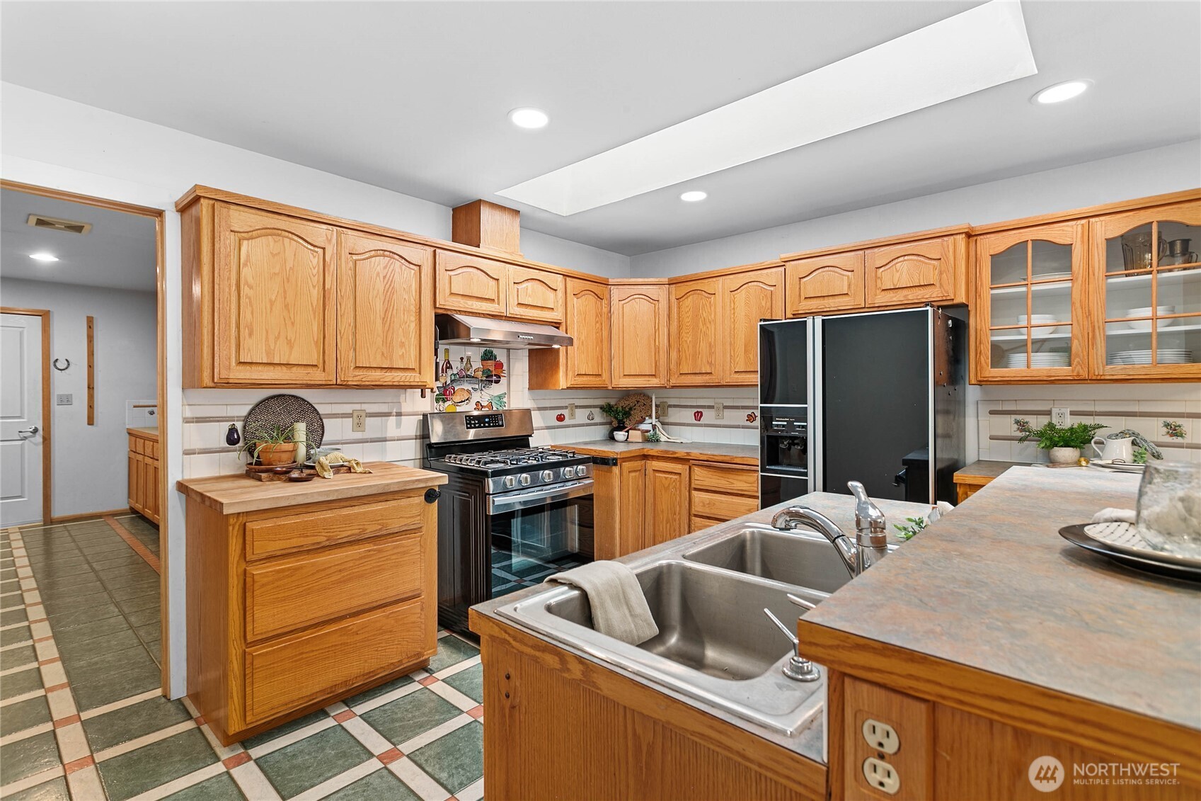 main property photo 13