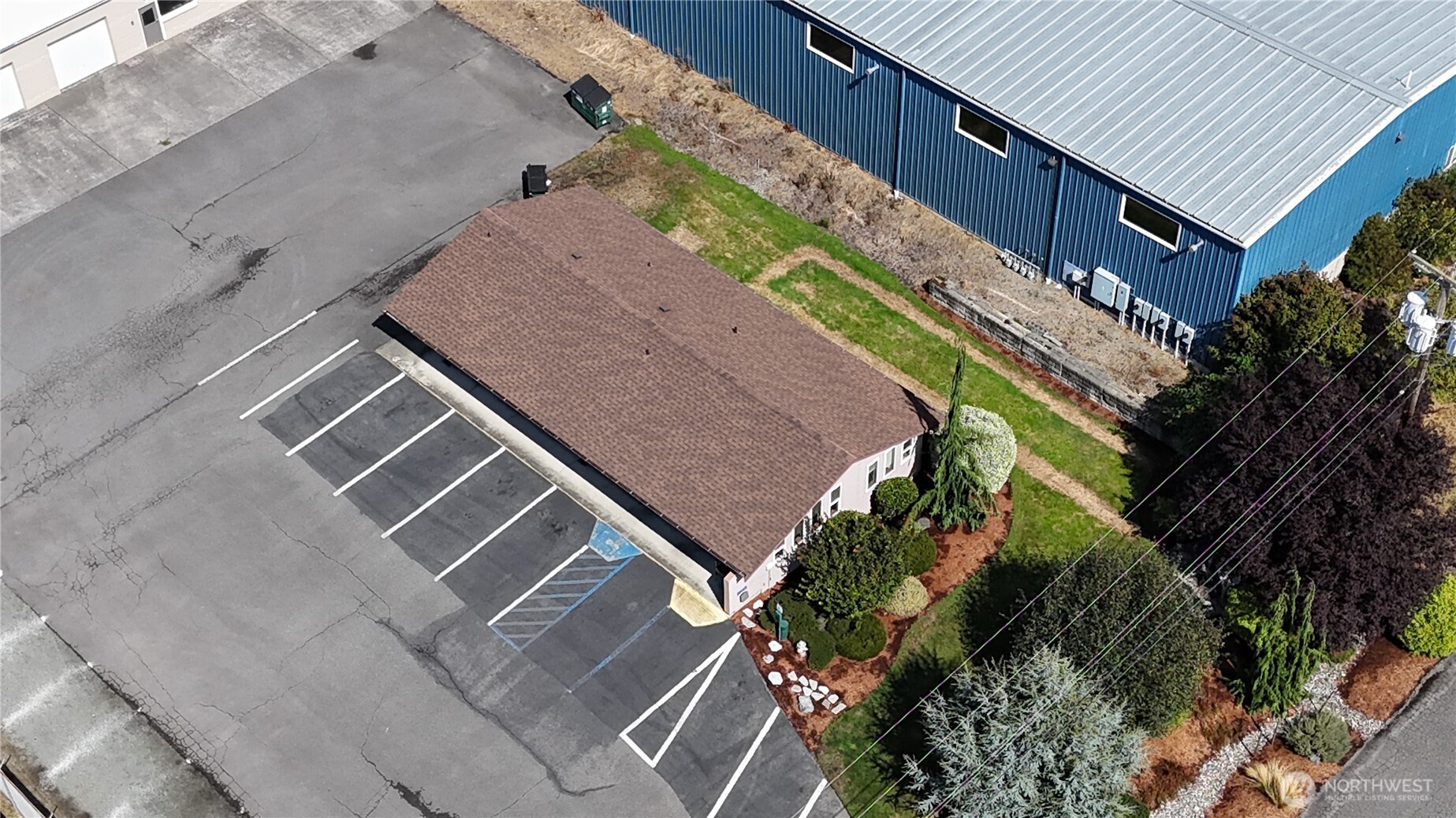main property photo 39