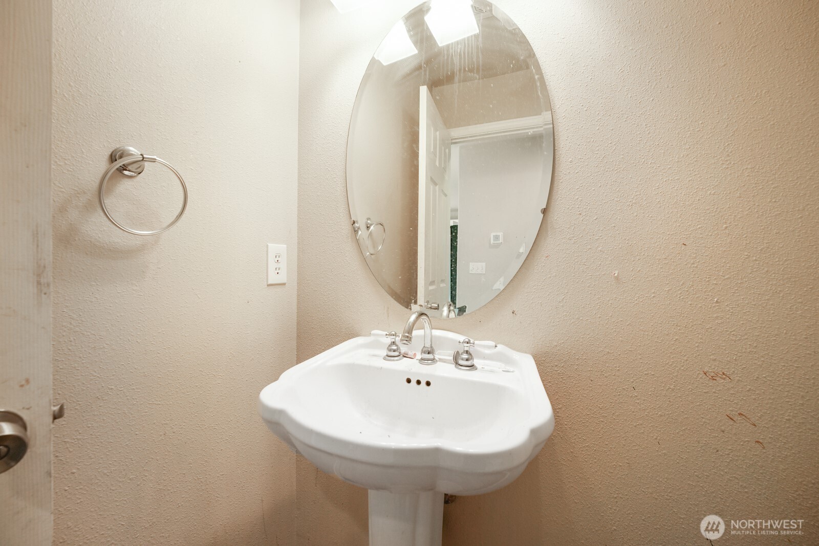 property viewer photo 11