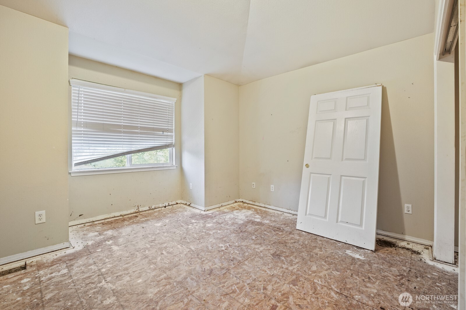property viewer photo 17