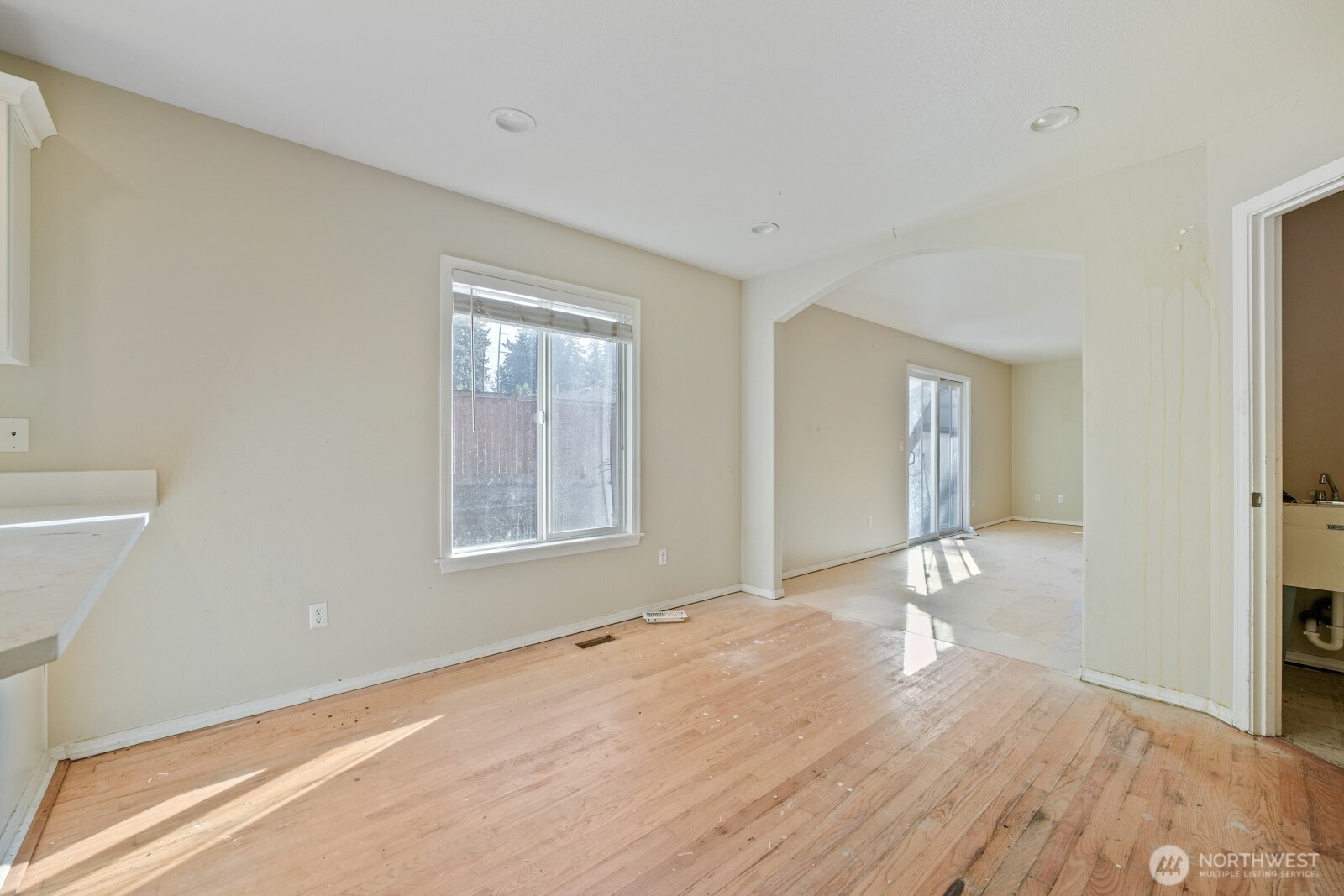 property viewer photo 5