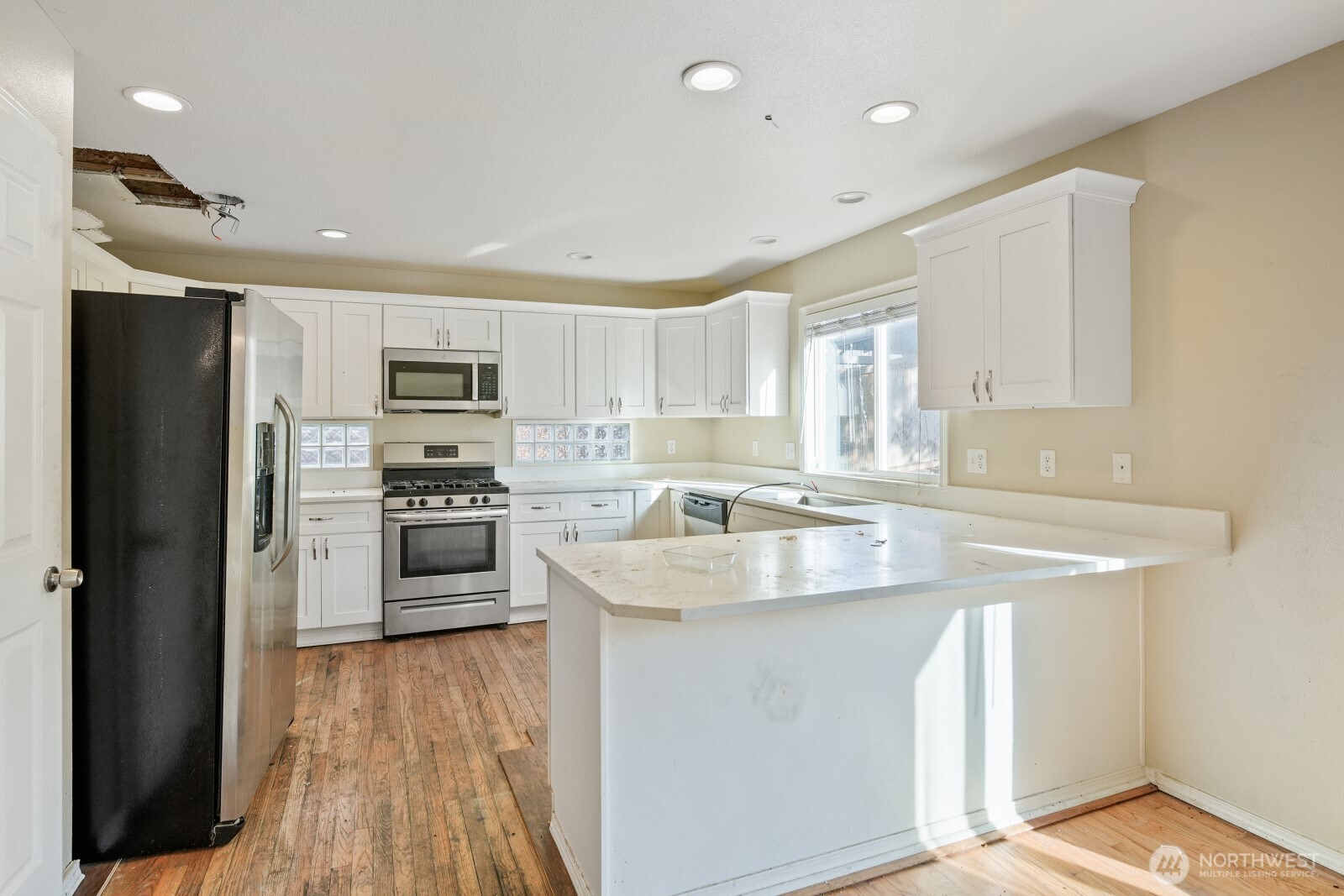 property viewer photo 6