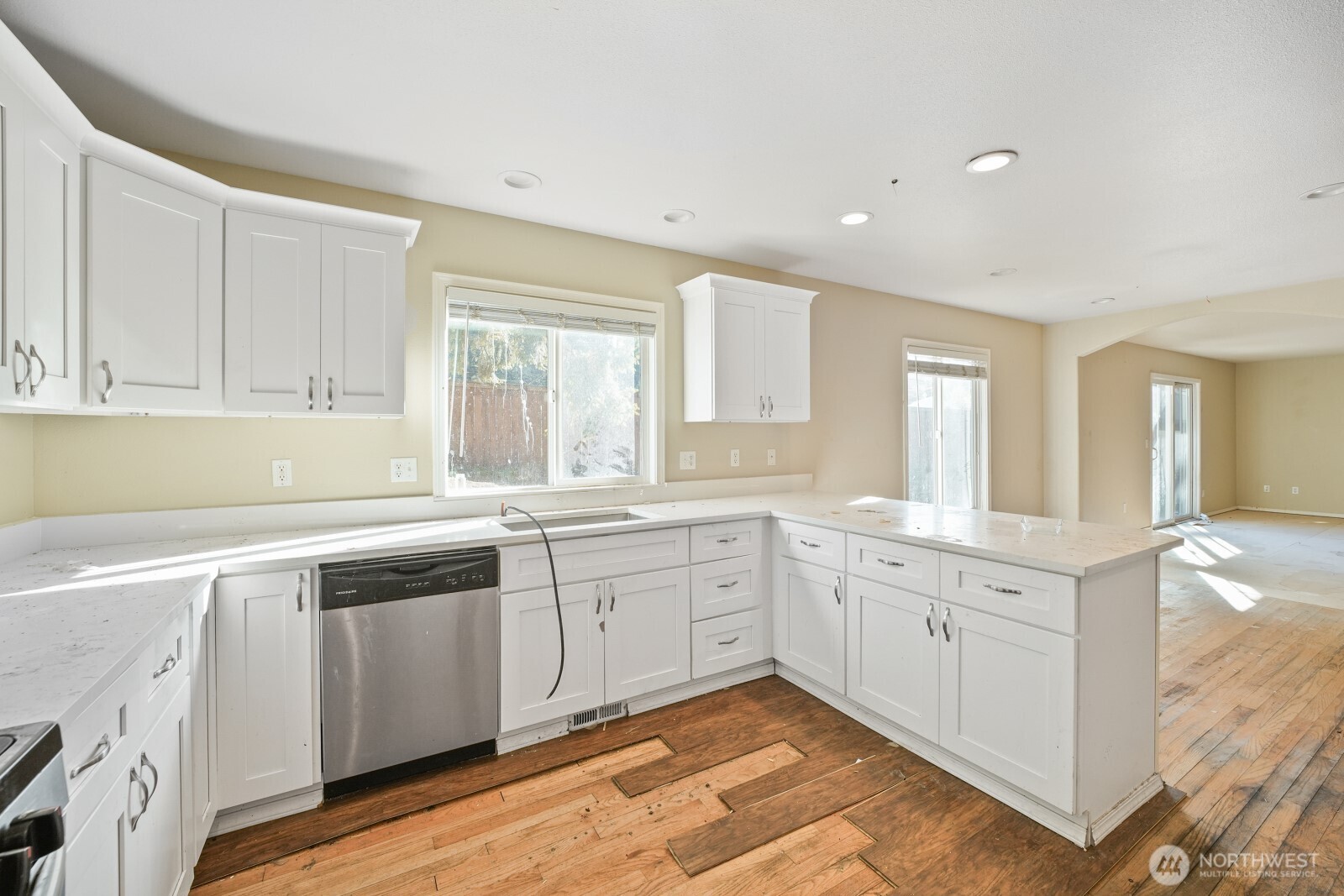 property viewer photo 7