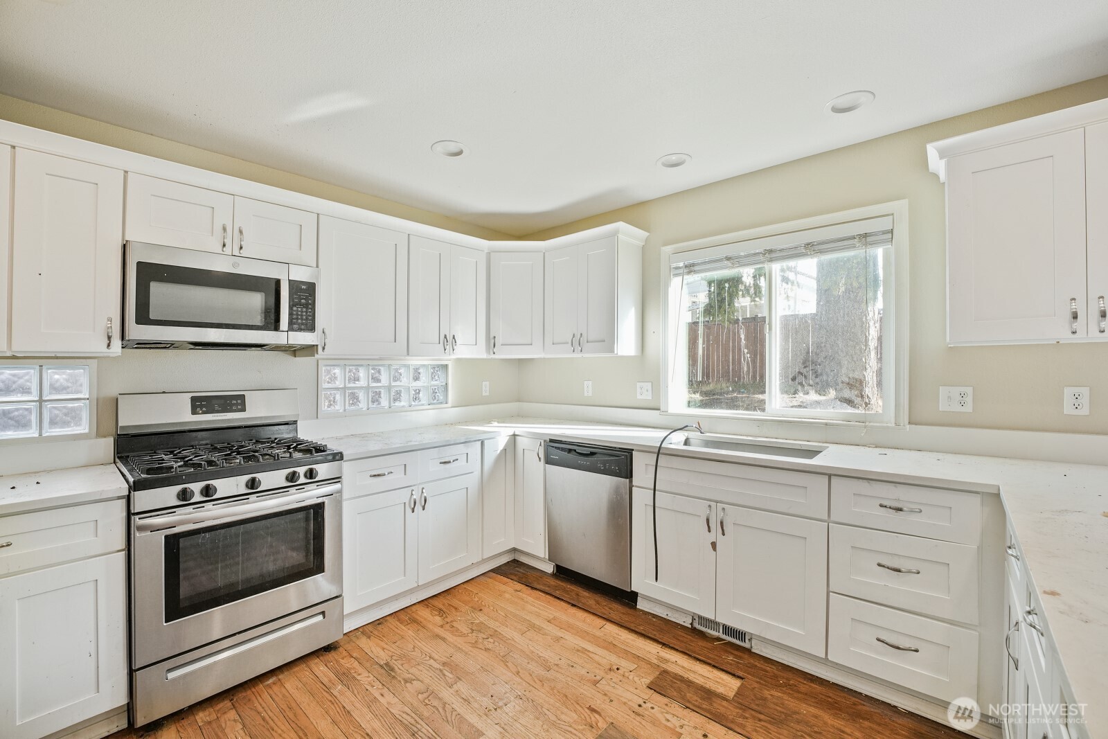 property viewer photo 8