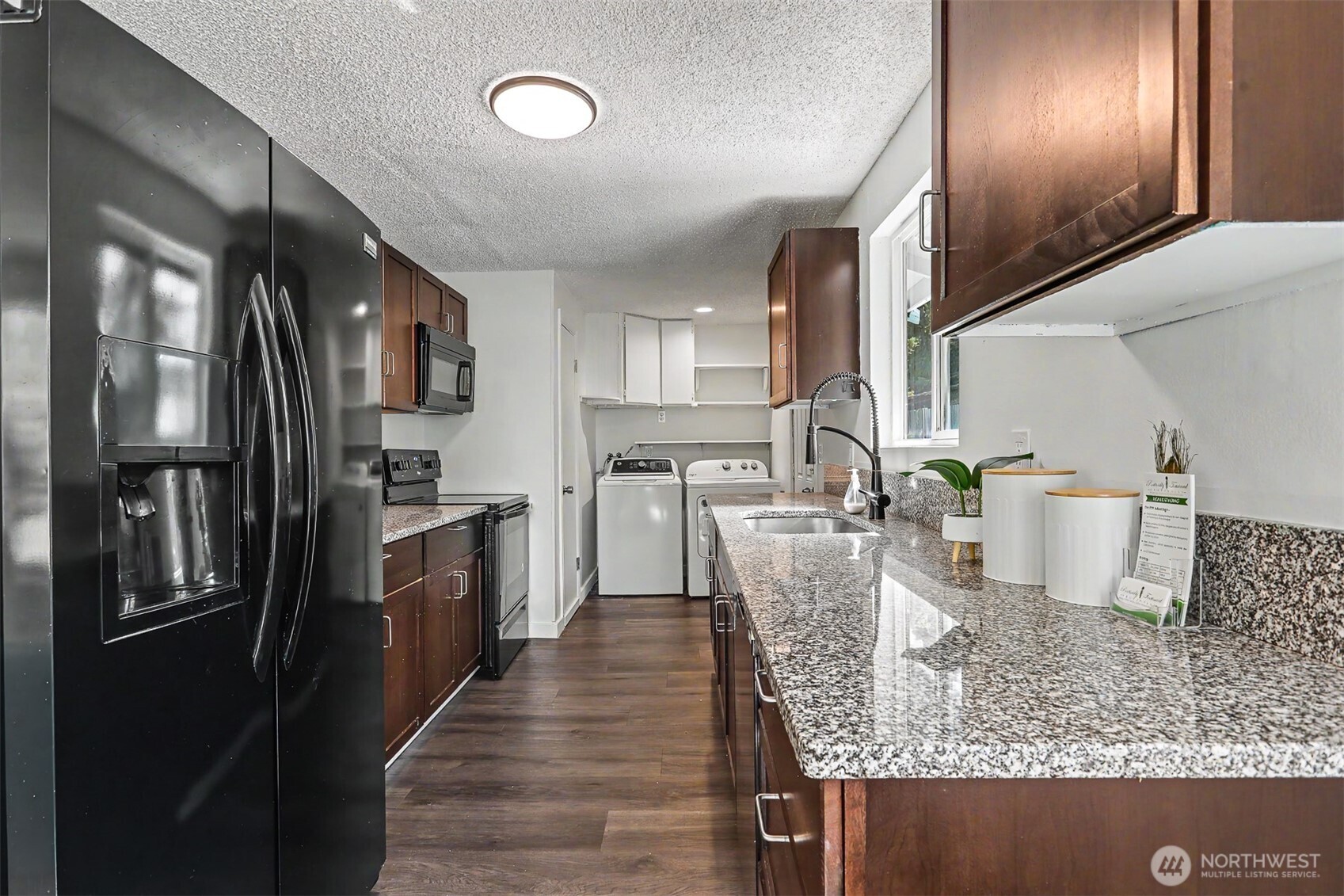 property viewer photo 11