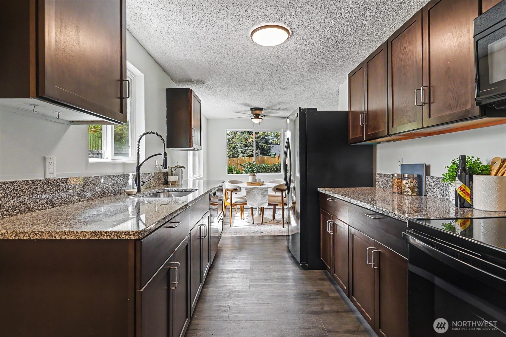 property viewer photo 13