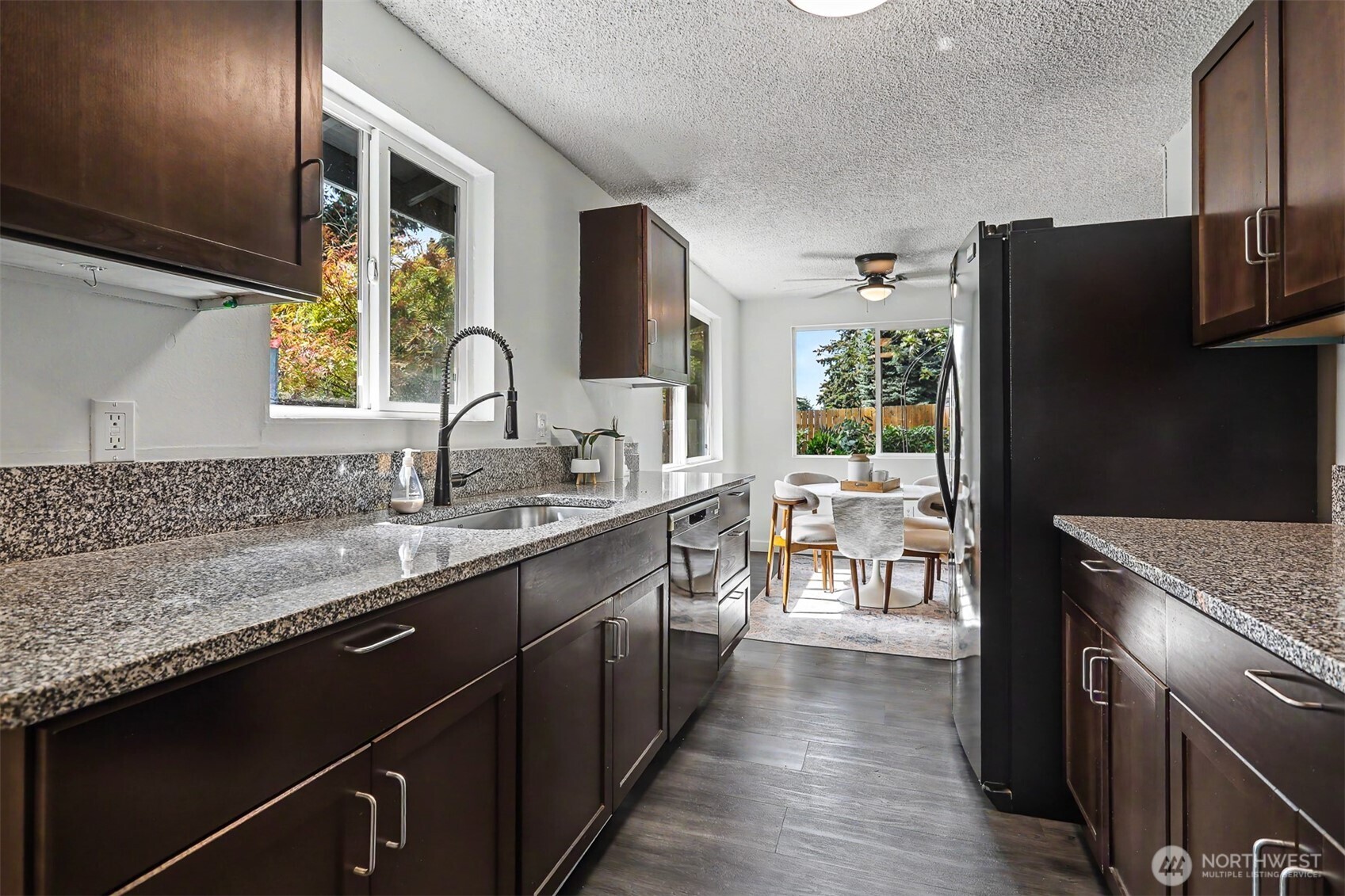 property viewer photo 14