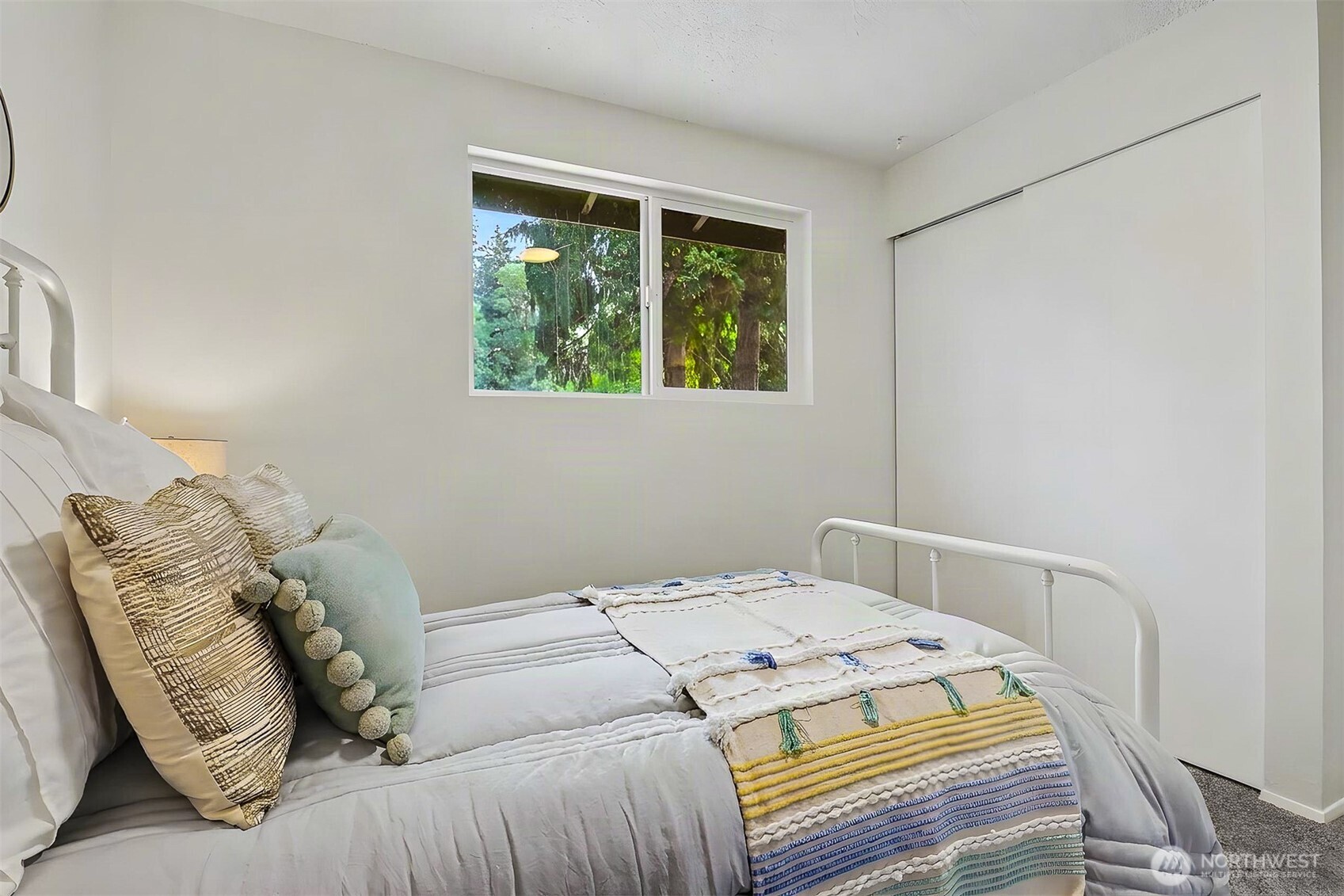 property viewer photo 19