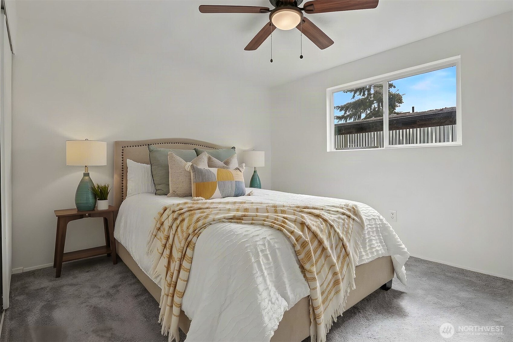 property viewer photo 26