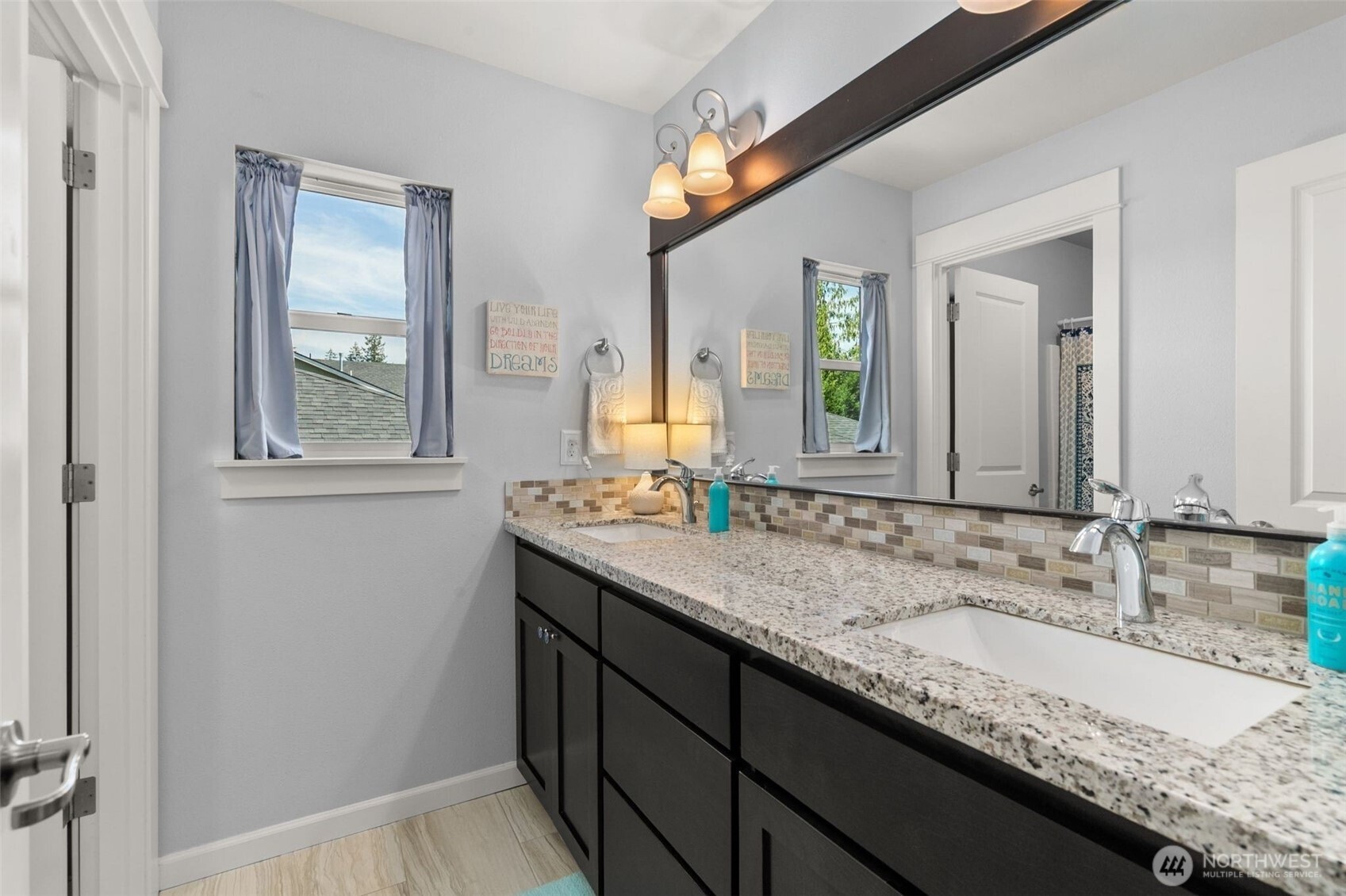 property viewer photo 21
